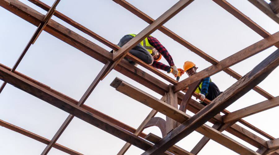 Professional gutter cleaning services in Daisetta, TX